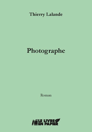 Illustration pour un livre publié : Photographe